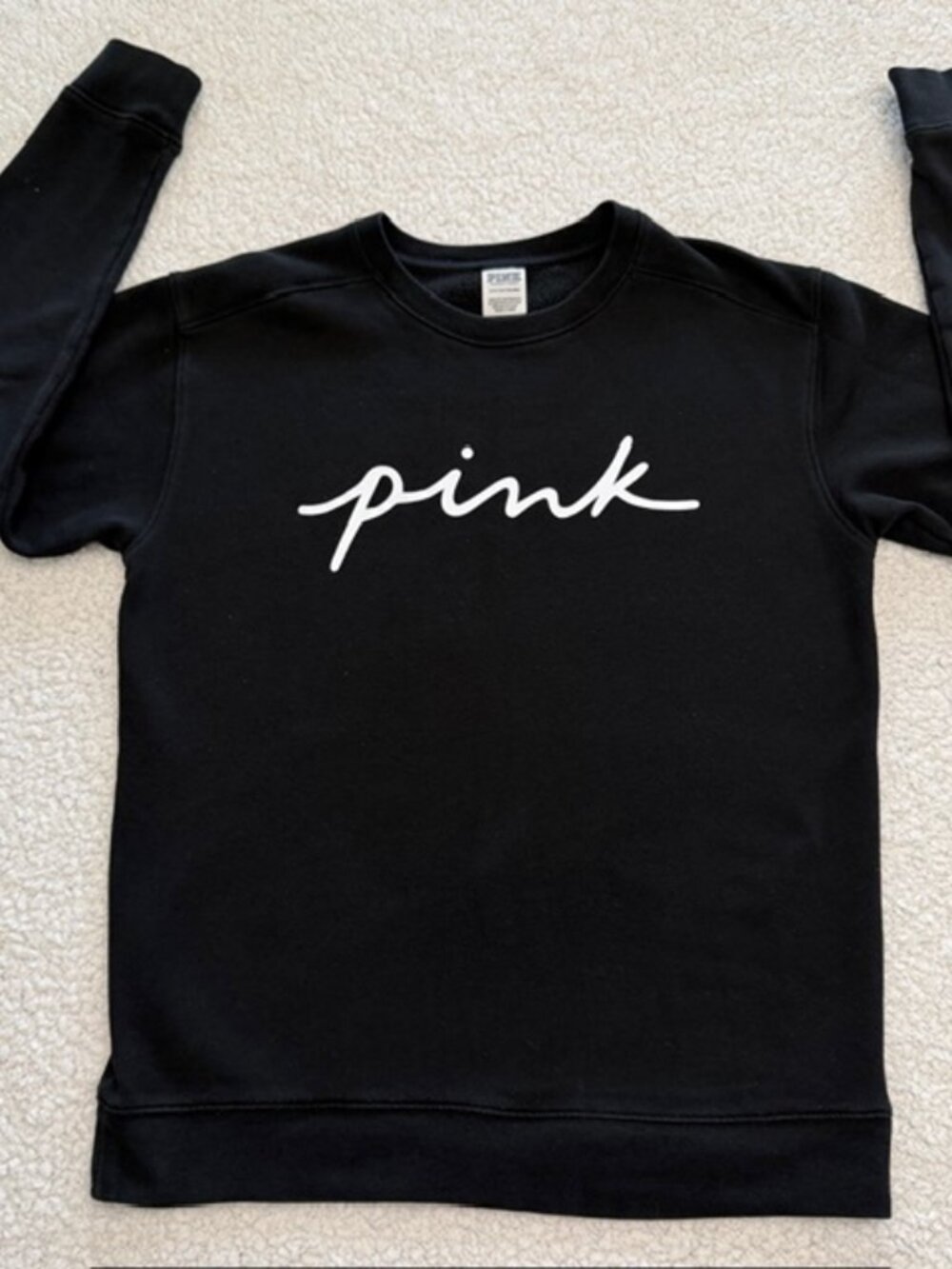 Victoria’s Secret PINK black crewneck sweatshirt 🖤